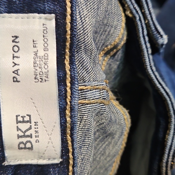 BKE Payton Universal Mid-Rise Tailored Bootcut Jeans - Picture 9 of 11